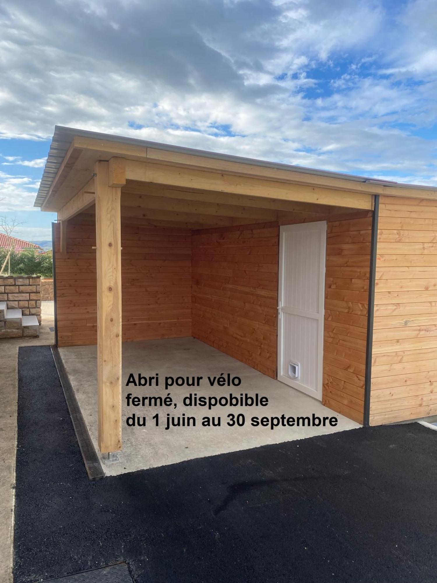 Chambre Dans Logement Partage Chez L Habitant Avec Piscine De 1 A 3 Chambres Grieges Dış mekan fotoğraf